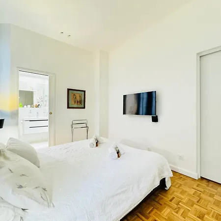 Le Guynemer - Beaux Arts Apartment *
